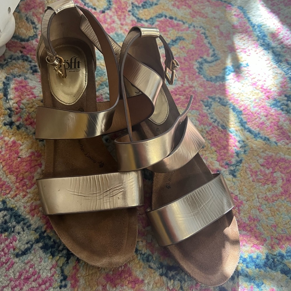 Softt brand wedge strap sandals